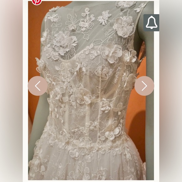 Beautiful Isabelle Armstrong Consuelo Gown size 2 (Altered) in Ivory. - Picture 9 of 9